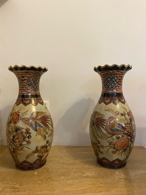Satsuma Japanese vases like new, set of 2 pieces