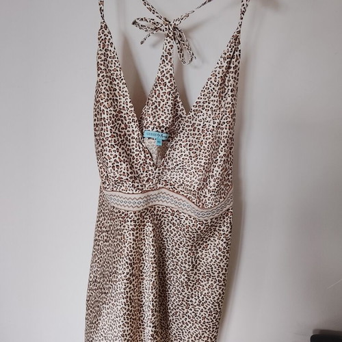 Guess top beige size M like new