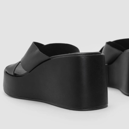 Alta Moda black platform sandals new, size 39