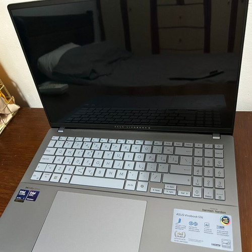 Asus Vivobook S16 S5606CA-RI142W 16" OLED 120Hz like new