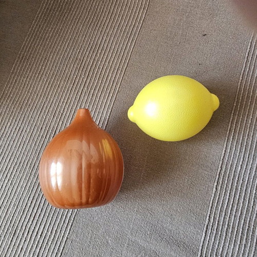 Food containers slightly used, set of two pieces