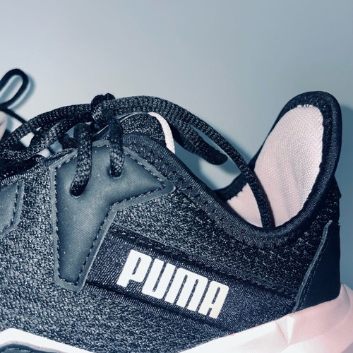 Puma athletic shoes used, size 40.5, black and pink
