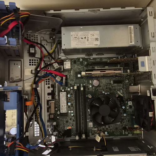 Dell Optiplex 7070 MT desktop i9 9900 vPro, 16 GB RAM, 256 NVME, AMD RX 550, WiFi, Win 11 Pro