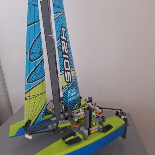 LEGO Technic Catamaran 42105