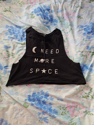 Μαύρο crop top μεταχειρισμένο με στάμπα μπροστά, μέγεθος L