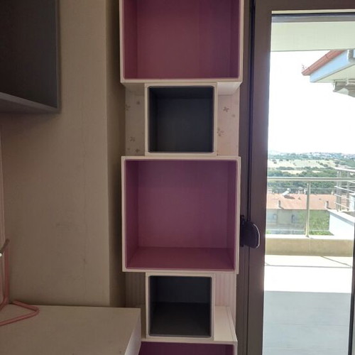Desk and bookshelf set for children's room