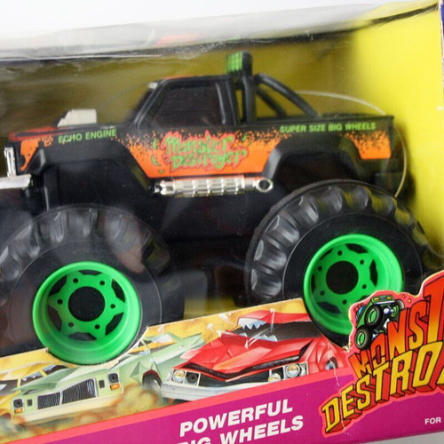Vintage Monster Destroyer Truck 1991 with Engine Sound new