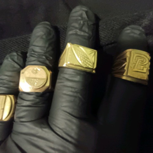 Men's rings like new, various designs, set of 8
