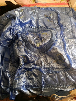 Figured satin bedroom quilt blue with two pillowcases new