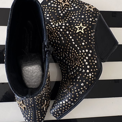 Jeffrey Campbell ankle boots like new, black, natural materials