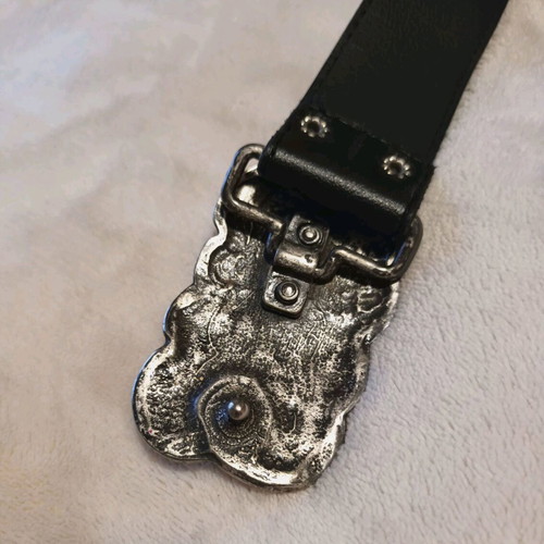 Women's black belt with metal buckle used