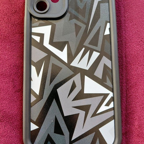 iPhone 11 cases like new, pack of 2 pieces