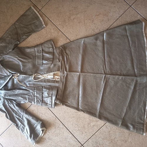 Women's suit with A-line skirt and 3/4 sleeve jacket, grey