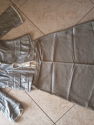 Women's suit with A-line skirt and 3/4 sleeve jacket, grey
