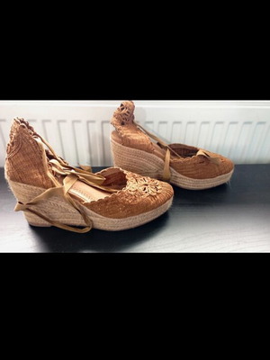 Espadrilles tan like new size 41