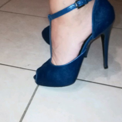 Prince Oliver leather sandals used blue with pony skin texture size 38