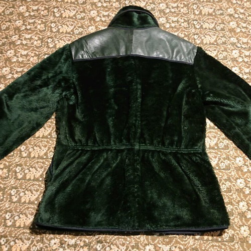 Hunting coat like new, green color, size M and L