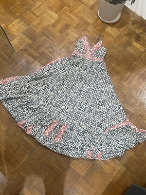 Maxi dress wrap with belt and ruffles, new, one size
