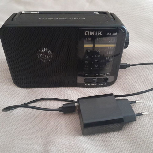 CMiK MK-516 portable rechargeable radio FM AM