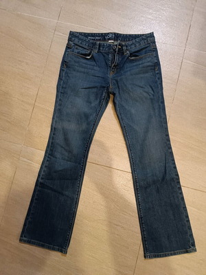 Loft jeans used, size M, blue, slightly frayed at buttonhole