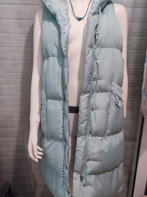 Sleeveless long jacket with hood L like new, pistachio color