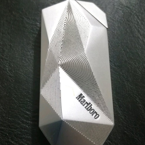 Marlboro collectible lighter like new