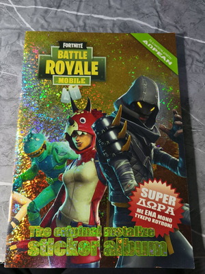 Fortnite album like new, 140/344 stickers