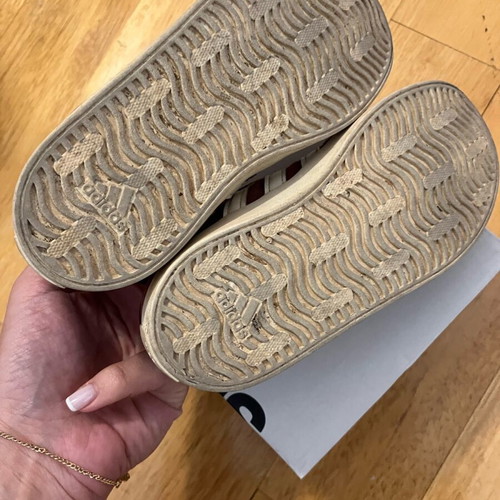 Adidas burgundy sneakers used, size 27
