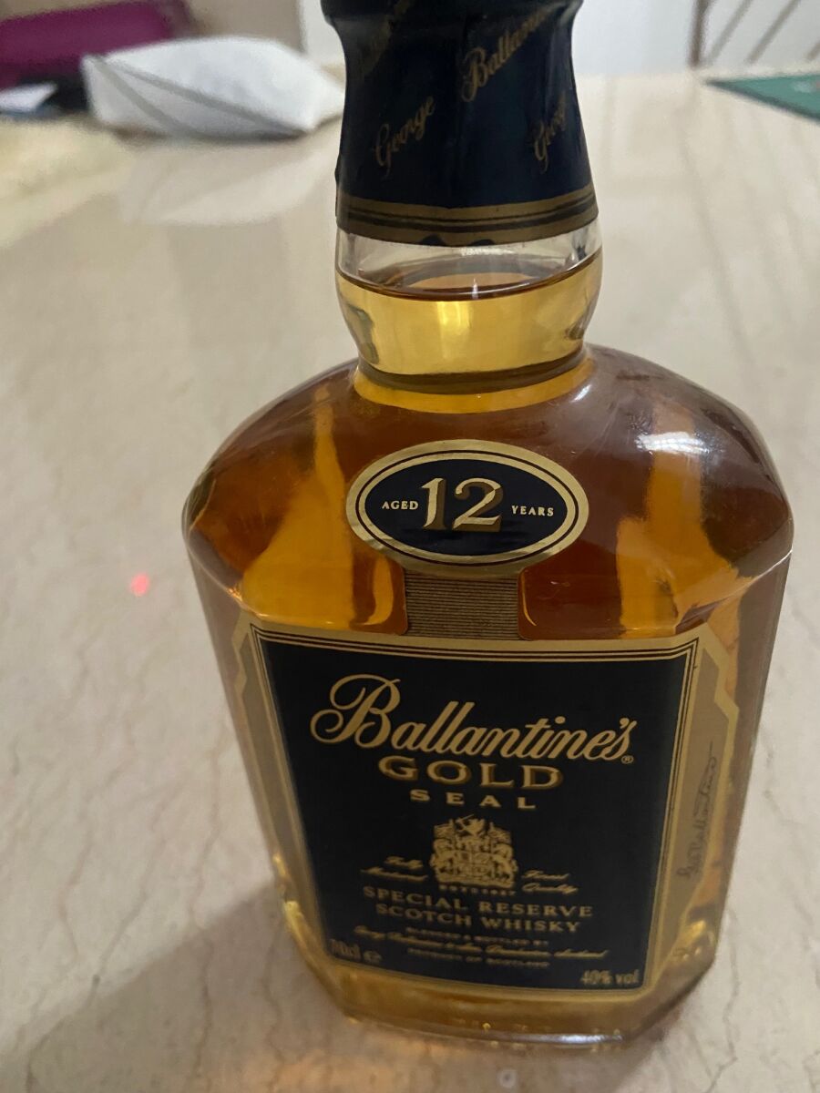 Ballantines Gold Seal Special Reserve… - € 150,00 - Vendora.cy