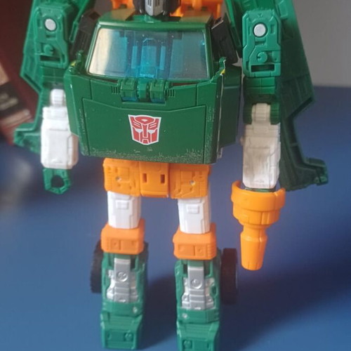 War for Cybertron Voyager and Deluxe class Autobots Grapple and Hoist figures like new