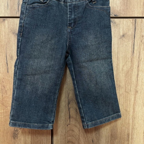 Baby jean like new for 9 months