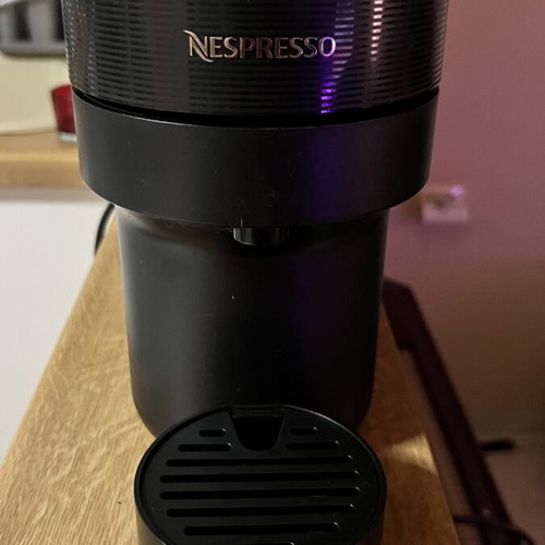Nespresso Vertuo Plus by De’Longhi coffee machine, black