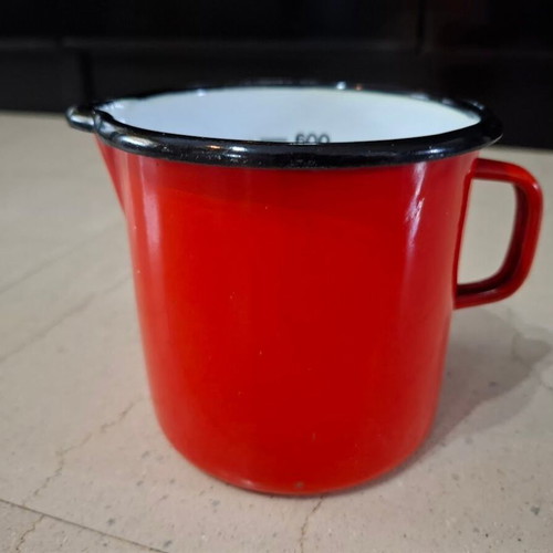 Vintage enamel measuring cup used, 600ml mastrapas