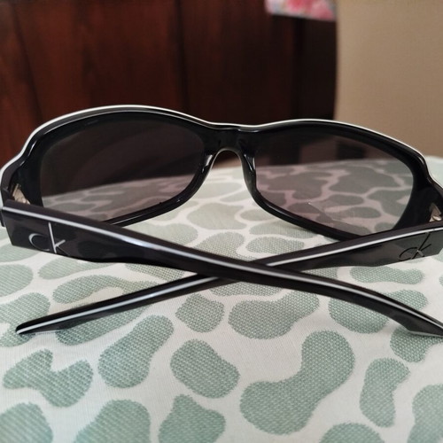 Calvin Klein ck 4043S sunglasses frame like new, black