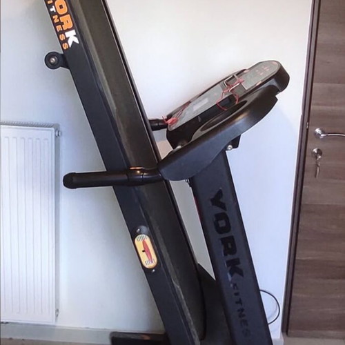 York Fitness Diamond T300 treadmill used with 16 speeds and 12 incline levels