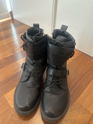 Bata casual boots