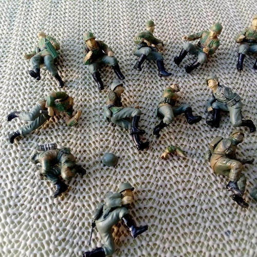 Model figures used, 1:35 scale, pack of WWII German soldiers