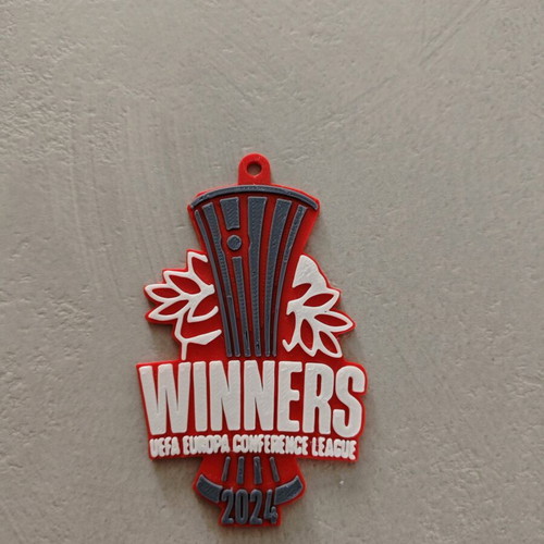 Olympiacos keychain like new 8.5 x 5 cm