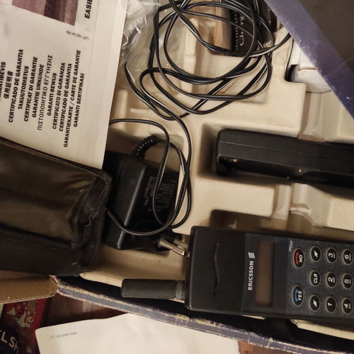Ericsson GA318 mobile phone like new