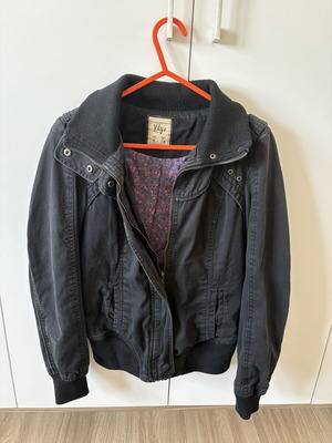 Xdye black jacket like new with pockets, size M