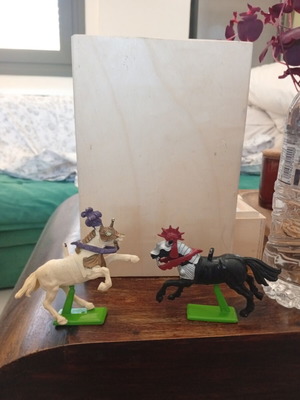 Medieval horse figures set of 2, Deetails Britains Ltd 1971