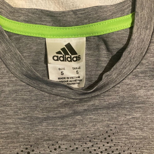 T-shirt Adidas like new for 5-year-old child gray