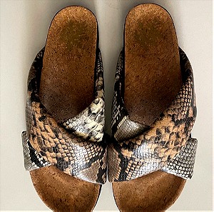 Scotch and Soda crossover sandals
