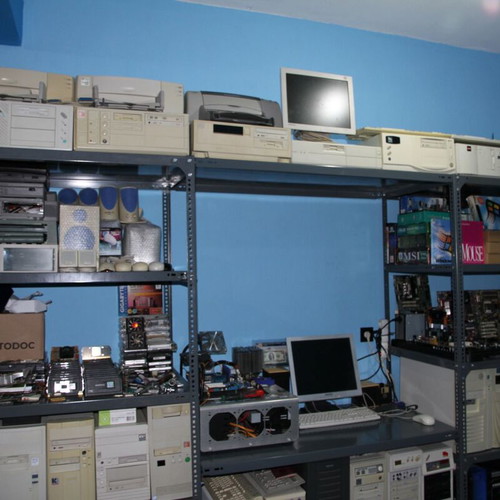 Retro PC used with peripherals and components