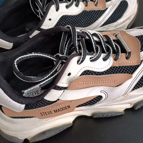 Παπούτσια γυναικεία Steve Madden μεταχειρισμένα No 38 μαύρο-μπεζ