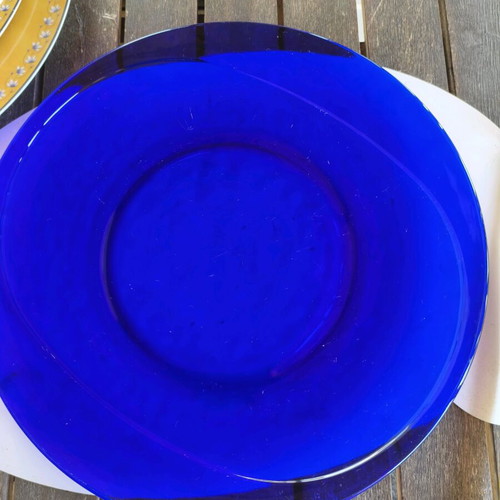 Glass serving platter like new with minor scratches