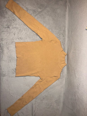 H&M beige turtleneck used, size S