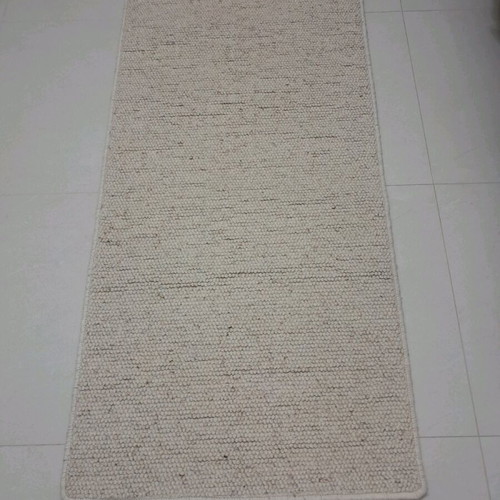 Hallway and bedroom rugs like new, set of 3 pieces