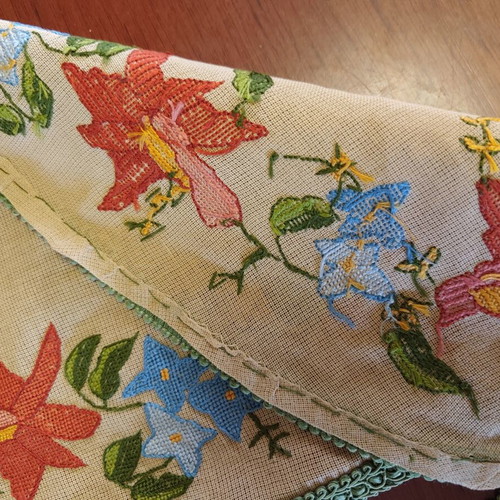 Handmade vintage table linen set used, 30x50 and 18x25 cm