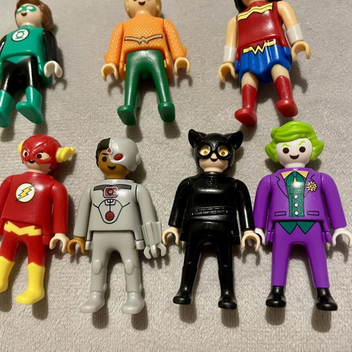 Playmobil DC Kinder Surprise figures, pack of 7